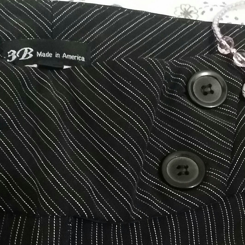 •Pinstripe•👖 - Picture 4 of 5